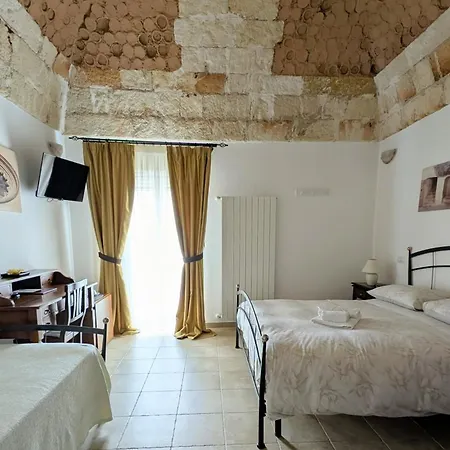 Corte Regina Esther Oda ve Kahvaltı 3*