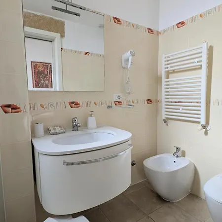 Oda ve Kahvaltı Corte Regina Esther Veglie