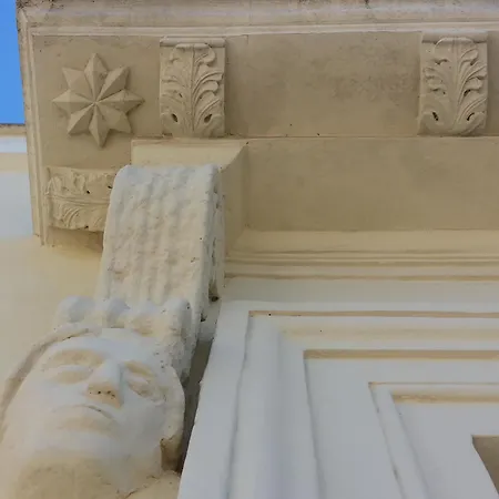 Corte Regina Esther 3*