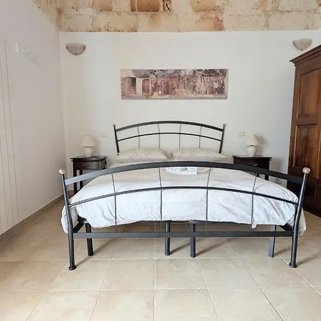 Corte Regina Esther 3* Veglie