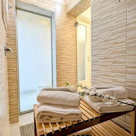 Corte Regina Esther 3*