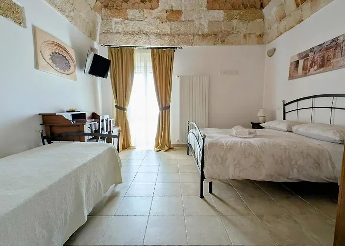 Corte Regina Esther 3*