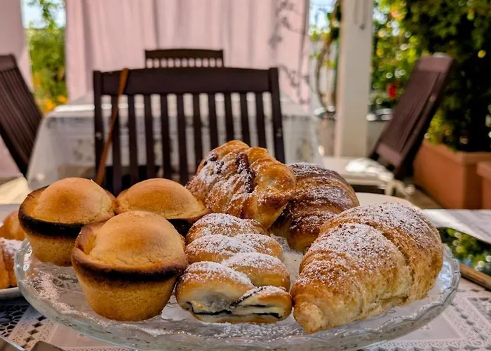 Corte Regina Esther Bed & Breakfast 3*